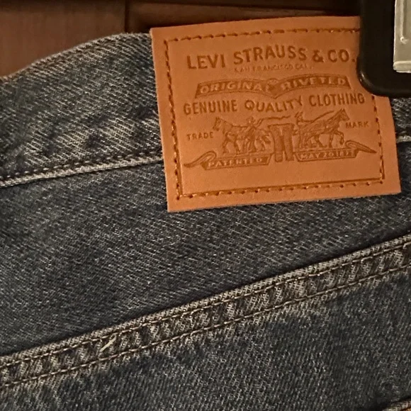Levi's Ribcage Wide Leg High Rise Jeans - Picture 8 of 9